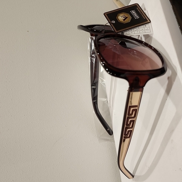 Designer sunglasses - Picture 7 of 8